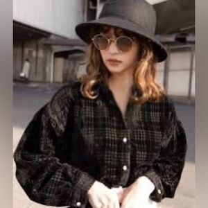 Democracy Black Velvet Houndstooth Blouse plaid puff Sleeves SMALL